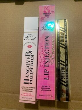 Too Faced Hangover Pillow Balm & Lip Injection Collection - Pink